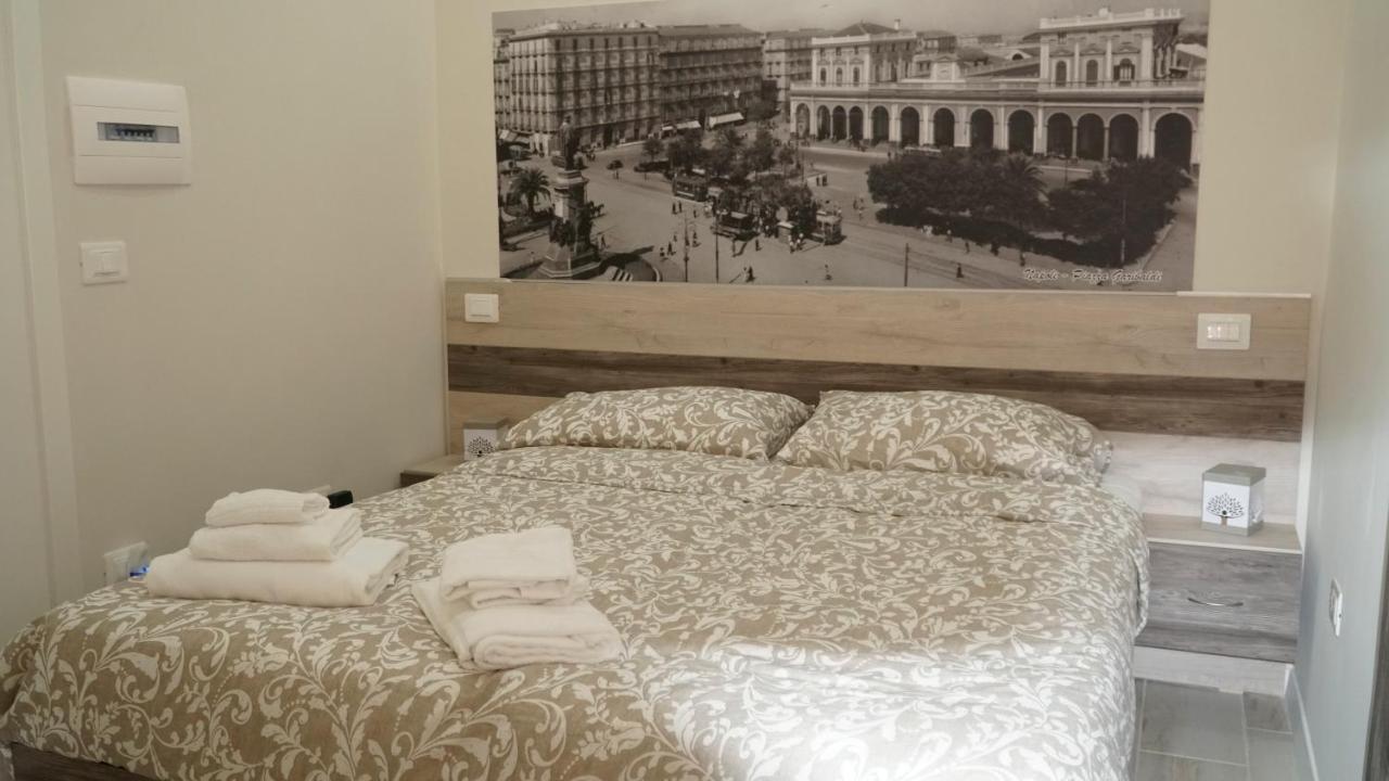Donna Vicenza Bed & Breakfast 那不勒斯 外观 照片