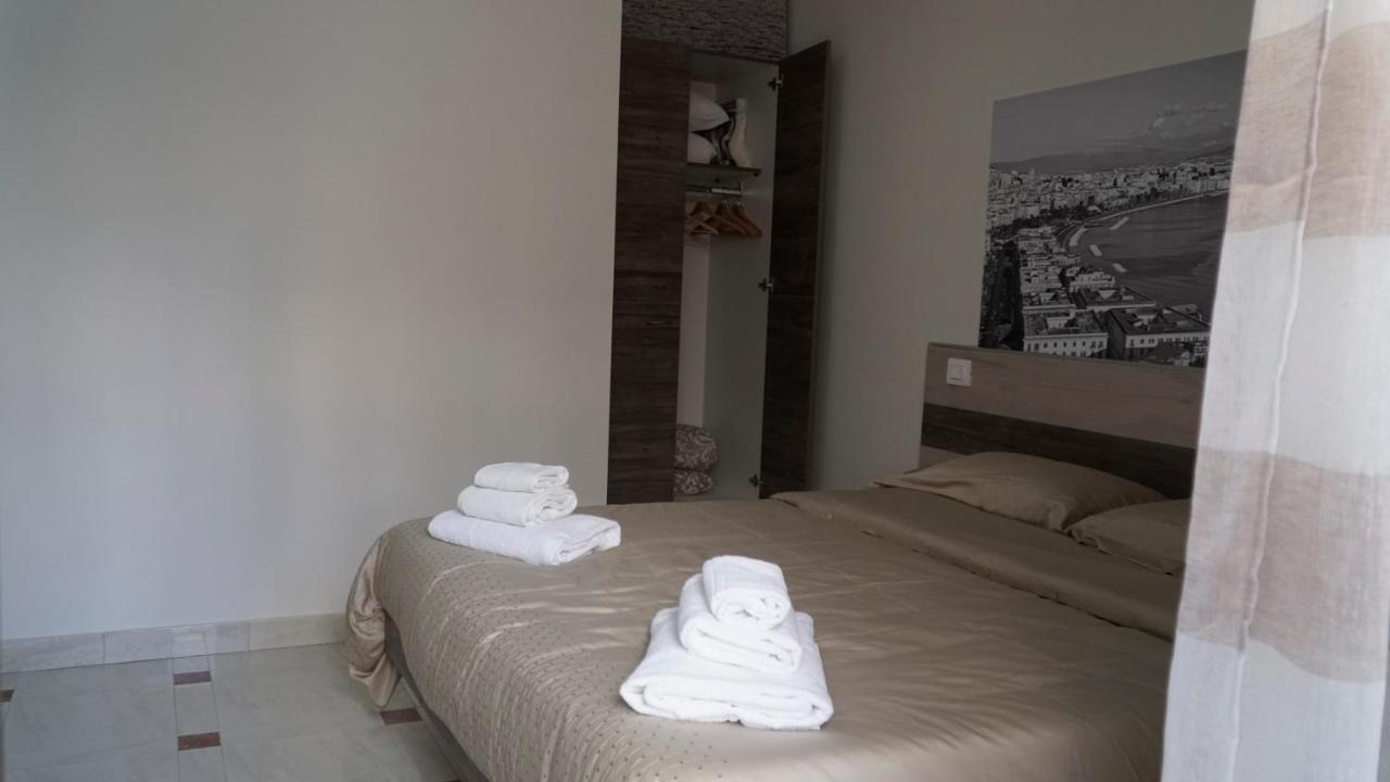 Donna Vicenza Bed & Breakfast 那不勒斯 外观 照片