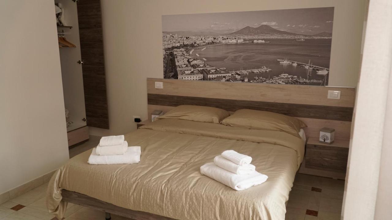 Donna Vicenza Bed & Breakfast 那不勒斯 外观 照片