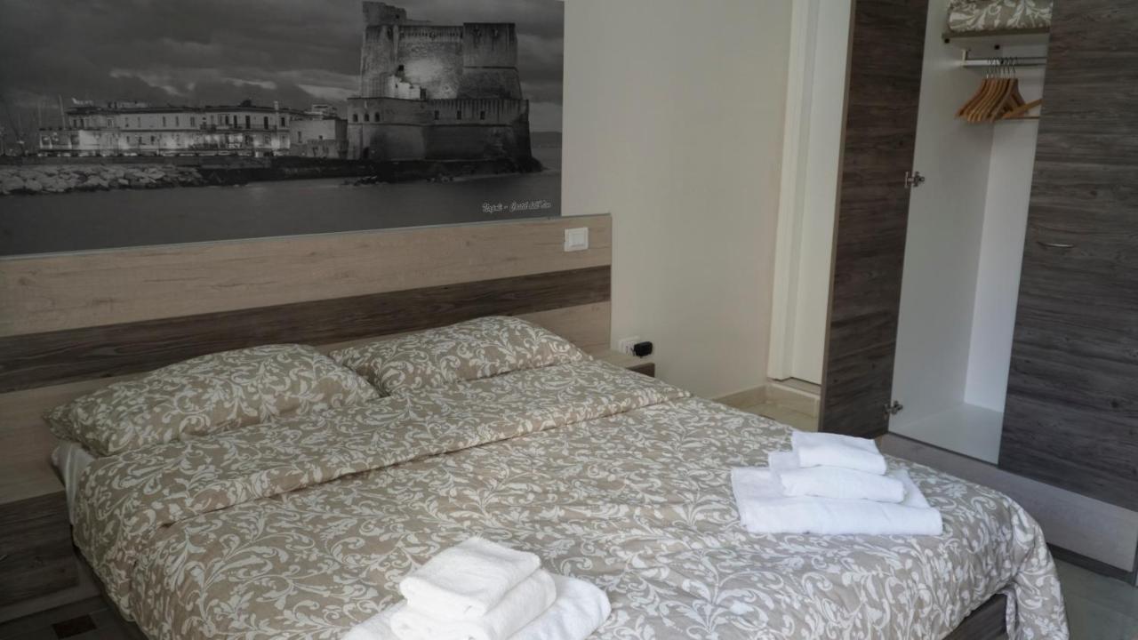 Donna Vicenza Bed & Breakfast 那不勒斯 外观 照片