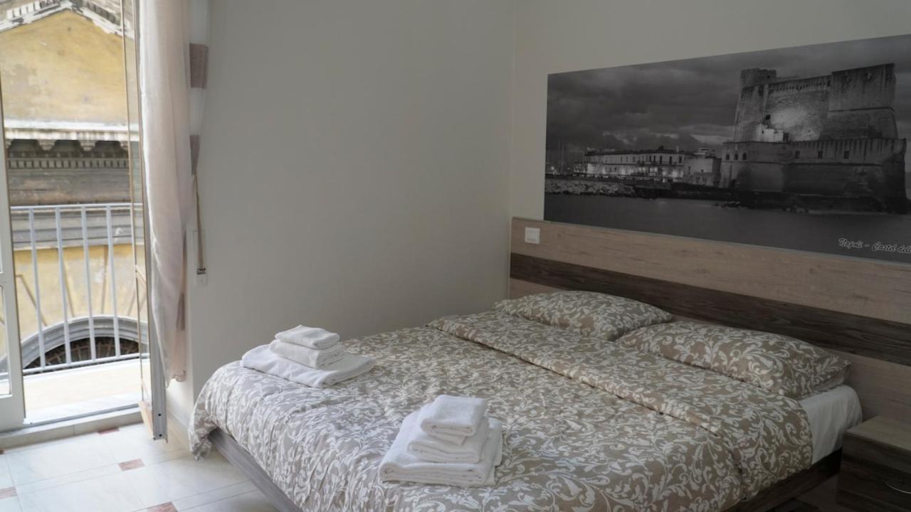 Donna Vicenza Bed & Breakfast 那不勒斯 外观 照片