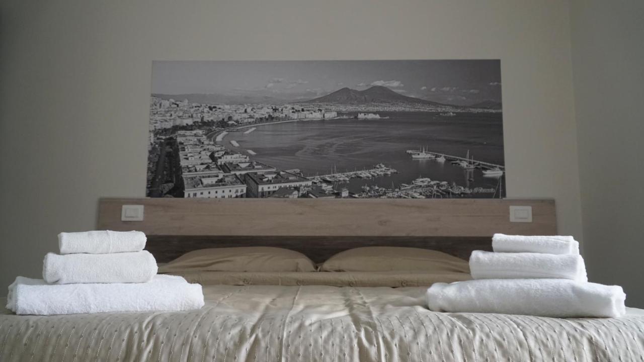 Donna Vicenza Bed & Breakfast 那不勒斯 外观 照片