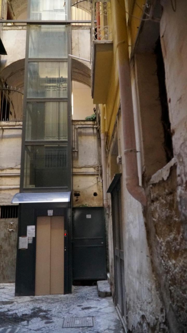 Donna Vicenza Bed & Breakfast 那不勒斯 外观 照片